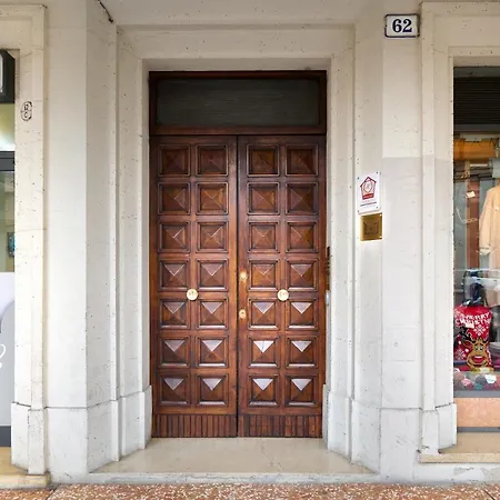 D'Azeglio 62 Luxury Rooms-3